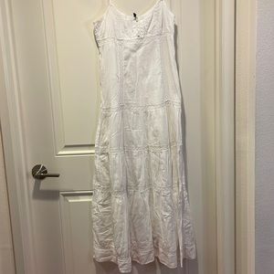 Maxi white dress with panels